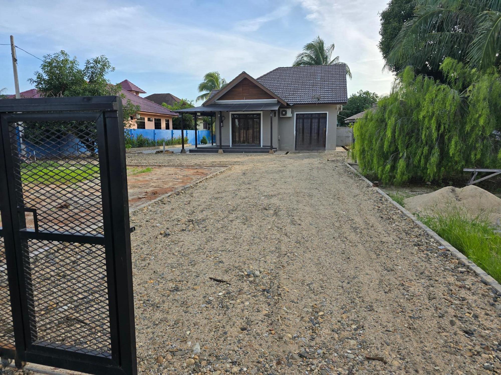 Casa Tiga Homestay Besut Kampung Kuala Besut Extérieur photo