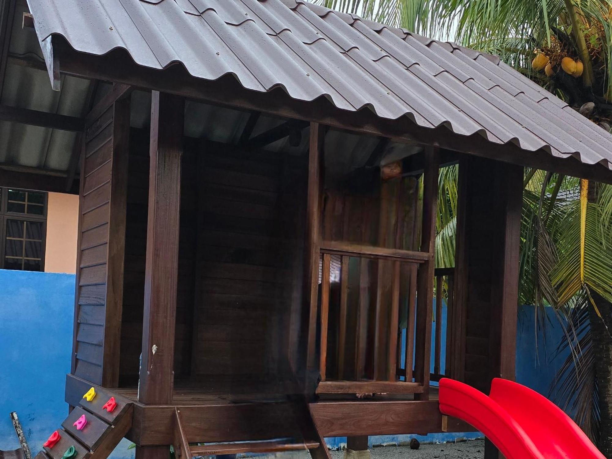 Casa Tiga Homestay Besut Kampung Kuala Besut Extérieur photo